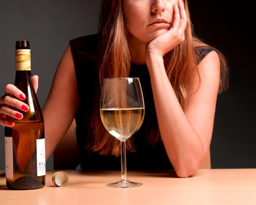 Анонимное лечение женского алкоголизма в Лакинске